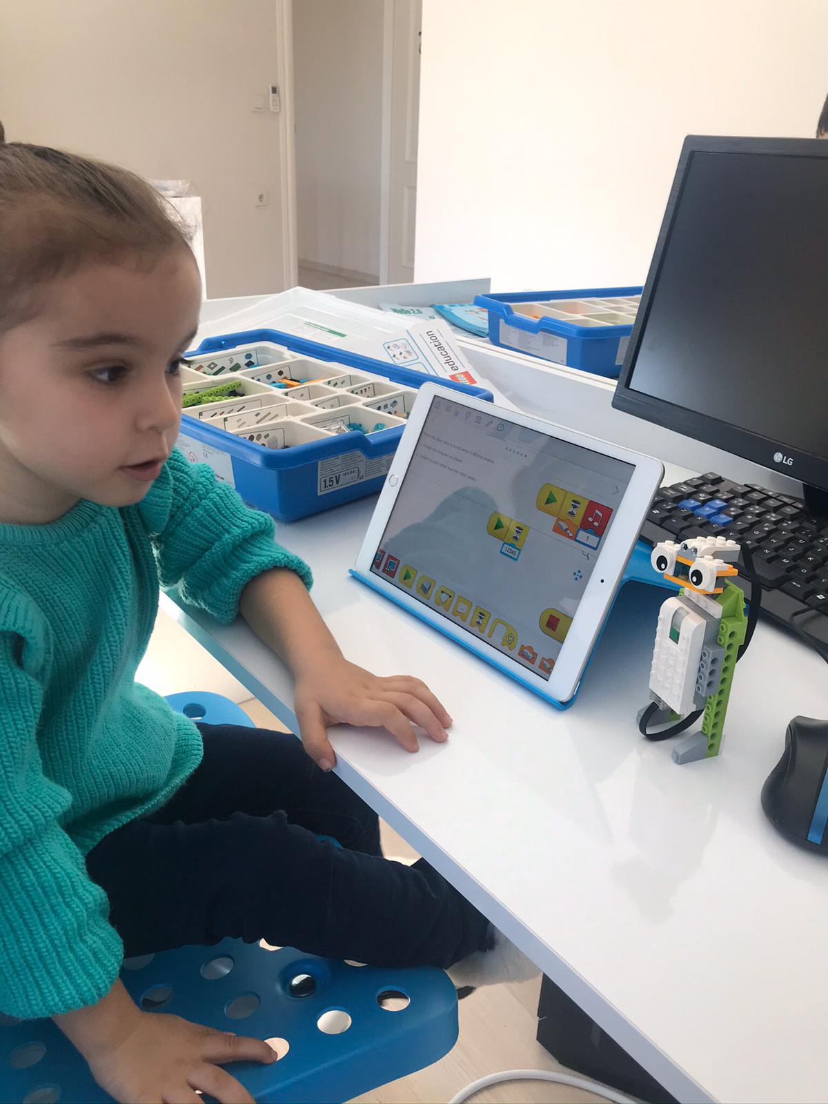 Podedo robotik kodlama öğrenci projesi